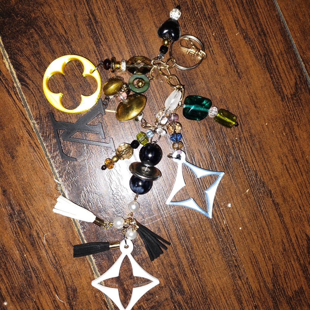 Bag Charms Or Keychains - Picture 6 of 6